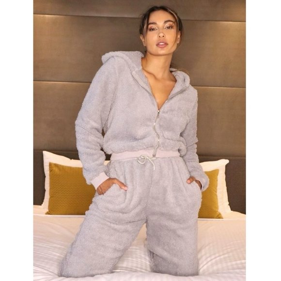 Gray Teddy Bear Fur Long Sleeve Hooded Crop Top and Joggers Pants Two Piece Set - Picture 10 of 11